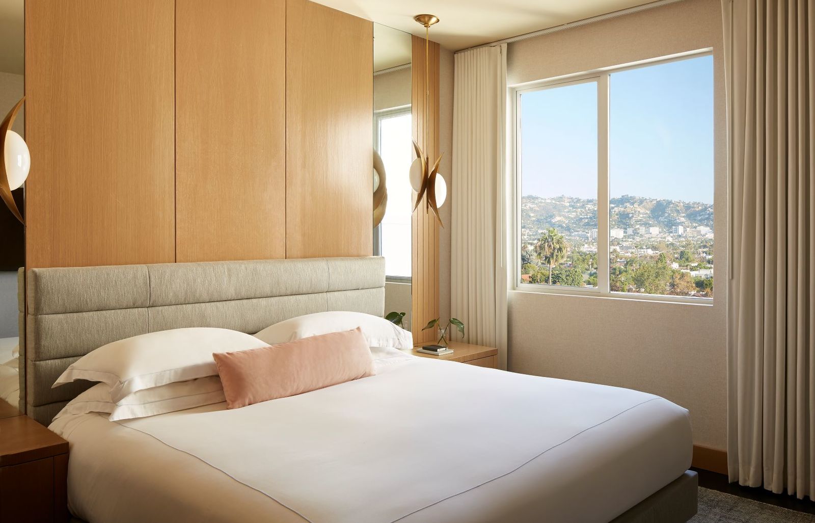 The Hotel Wilshire | Los Angeles | RD Olson Construction | Penthouse Bedroom